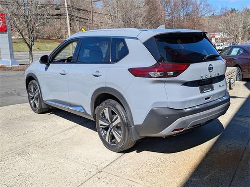 2021 Nissan Rogue SL