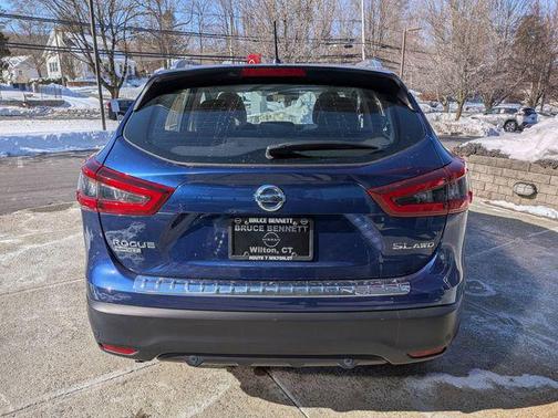 2022 Nissan Rogue Sport SL