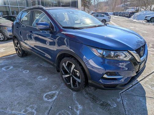 2022 Nissan Rogue Sport SL