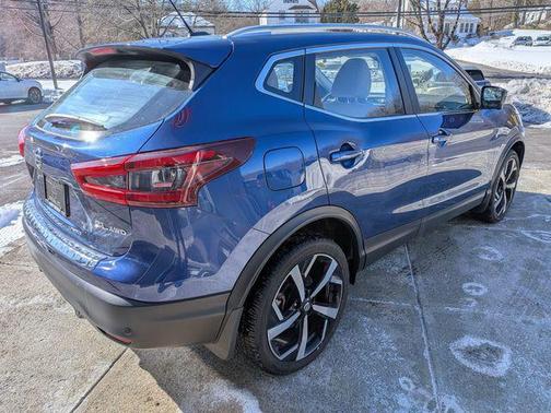 2022 Nissan Rogue Sport SL