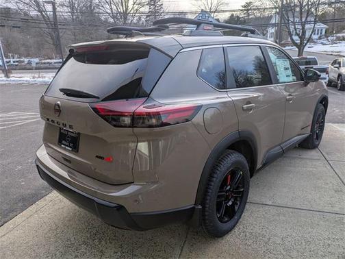 2025 Nissan Rogue Rock Creek