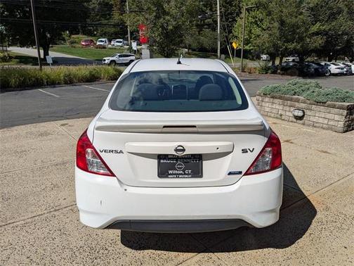 2016 Nissan Versa 1.6 SV