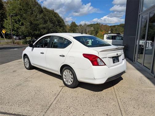 2016 Nissan Versa 1.6 SV