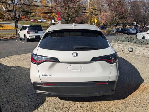 2025 Honda HR-V LX