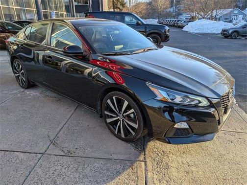 2021 Nissan Altima SR FWD