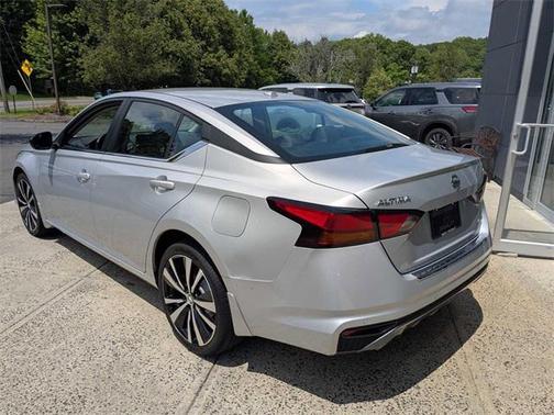2022 Nissan Altima SR Intelligent AWD