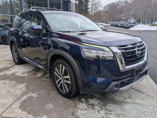 Deep Ocean Blue 2022 Nissan Pathfinder Platinum