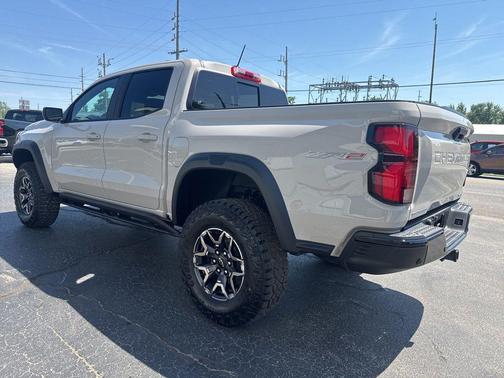 White Sands 2026 Chevrolet Colorado ZR2