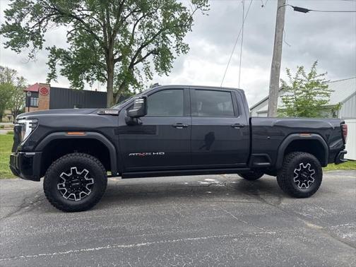 2024 GMC Sierra 2500 AT4