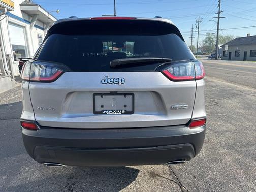 2022 Jeep Cherokee Latitude Lux