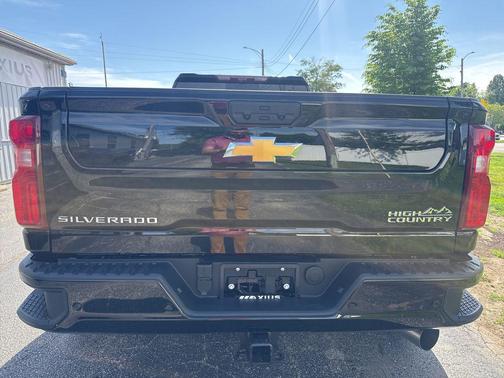 Black 2026 Chevrolet Silverado 3500 High Country