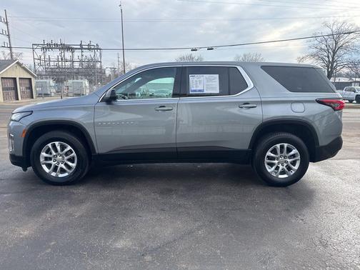 2023 Chevrolet Traverse LS