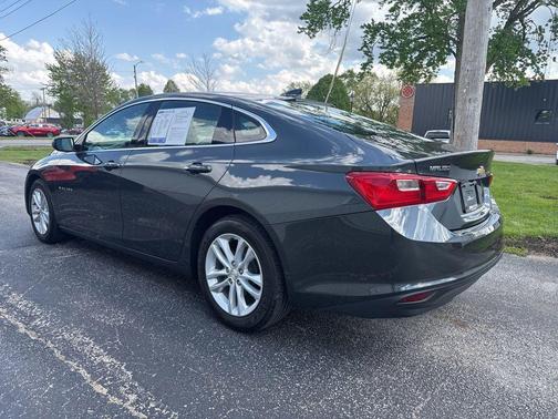Nightfall Gray Metallic 2018 Chevrolet Malibu LT