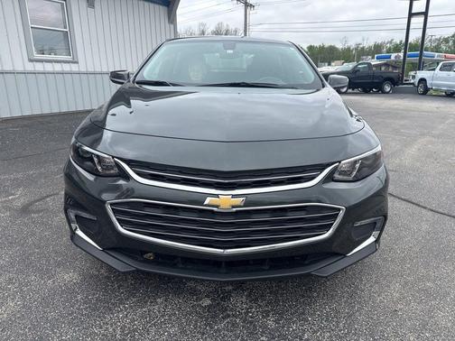 Nightfall Gray Metallic 2018 Chevrolet Malibu LT