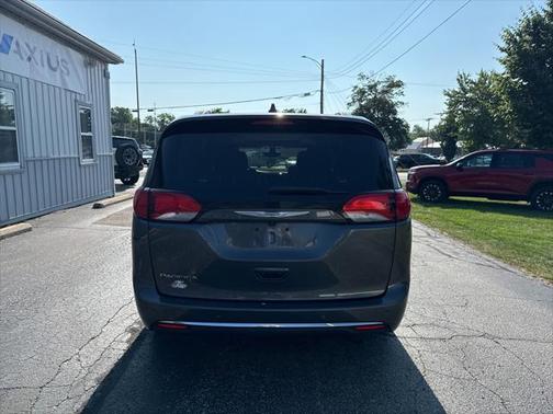 2018 Chrysler Pacifica Touring-L Plus