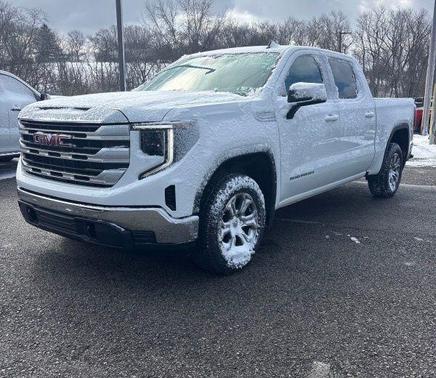 Summit White 2022 GMC Sierra 1500 SLE