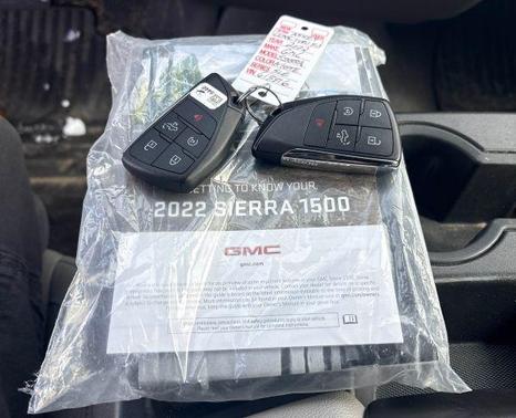 Summit White 2022 GMC Sierra 1500 SLE