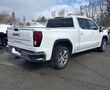 Summit White 2022 GMC Sierra 1500 SLE