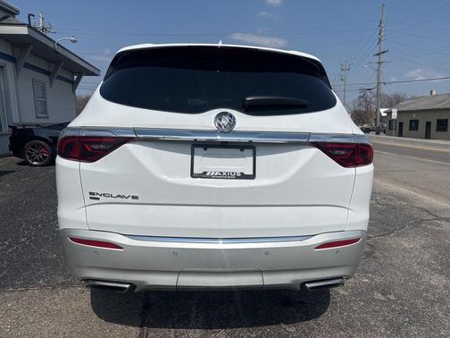 2024 Buick Enclave Essence AWD
