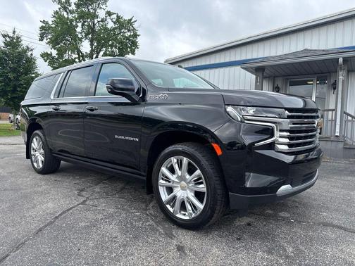 Black 2023 Chevrolet Suburban 4WD High Country