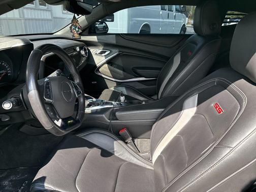 Shock 2020 Chevrolet Camaro 2SS