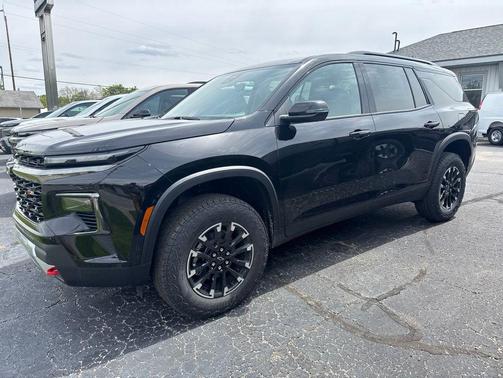 Mosaic Black Metallic 2026 Chevrolet Traverse AWD Z71