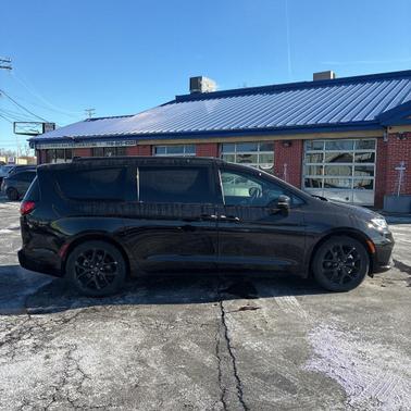 2025 Chrysler Pacifica Limited