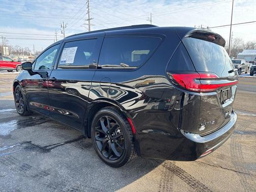 2025 Chrysler Pacifica Limited