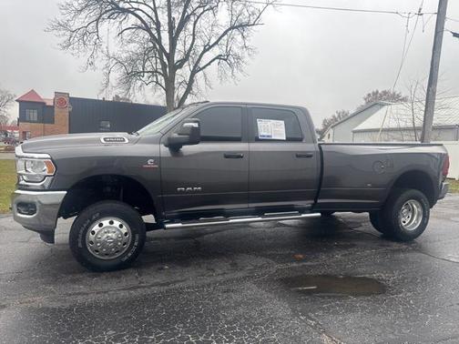 2023 RAM 3500 Big Horn Crew Cab 4x4 8' Box