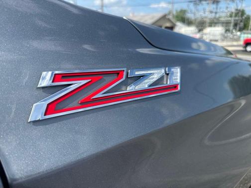 Sterling Gray Metallic 2023 Chevrolet Suburban 4WD Z71