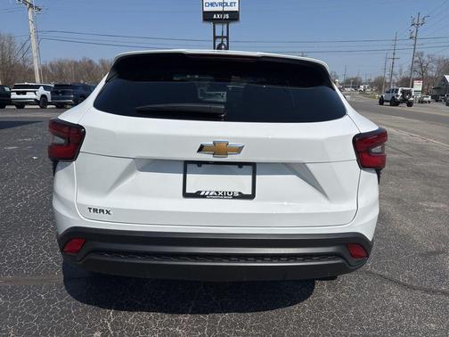 2026 Chevrolet Trax LS