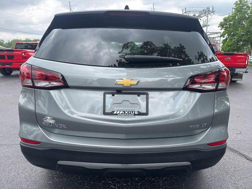 Sterling Gray Metallic 2024 Chevrolet Equinox 1LT