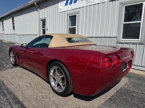 2004 Chevrolet Corvette Base