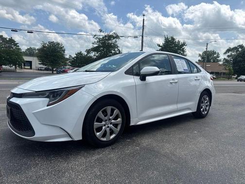 White 2022 Toyota Corolla LE