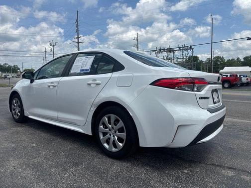 White 2022 Toyota Corolla LE