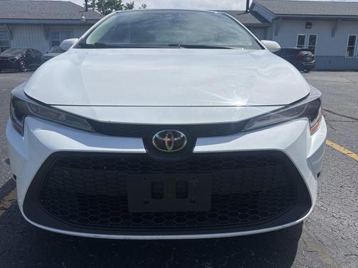 White 2022 Toyota Corolla LE