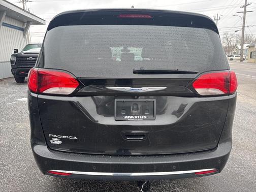 2018 Chrysler Pacifica Touring-L