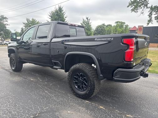 2025 Chevrolet Silverado 2500 4WD Crew Cab Standard Bed ZR2
