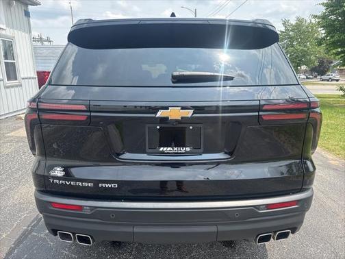 2024 Chevrolet Traverse LS