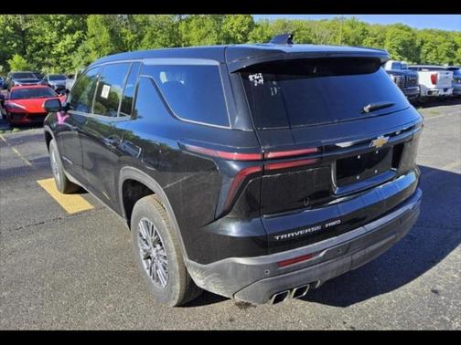 2024 Chevrolet Traverse LS
