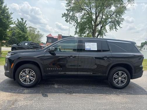 2024 Chevrolet Traverse LS