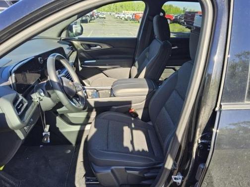 2024 Chevrolet Traverse LS