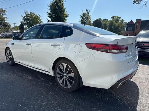 2016 Kia Optima SXL Turbo