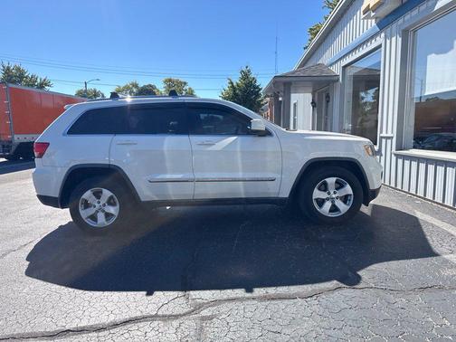 Stone White Clearcoat 2012 Jeep Grand Cherokee Laredo