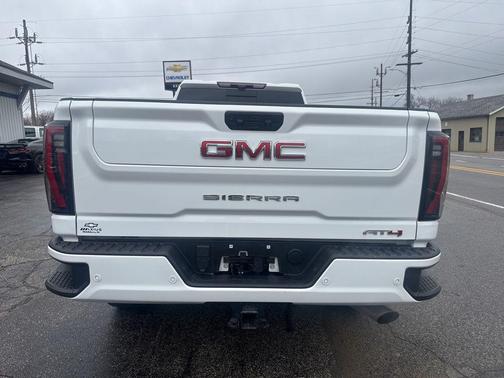 2025 GMC Sierra 2500 AT4