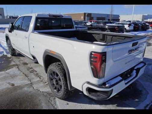 2025 GMC Sierra 2500 AT4