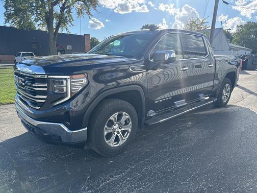 2024 GMC Sierra 1500 SLT