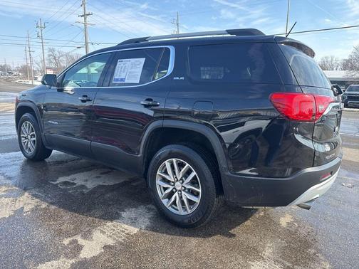 2017 GMC Acadia SLE-2