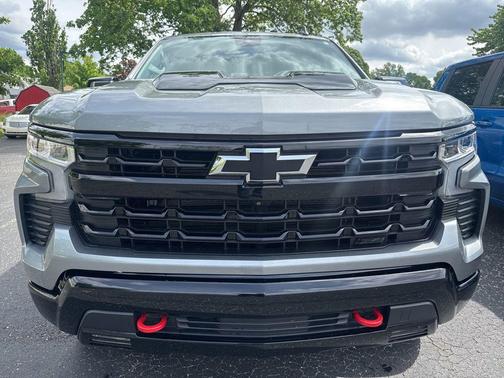 Sterling Gray Metallic 2023 Chevrolet Silverado 1500 LT Trail Boss