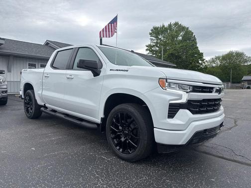 Summit White 2026 Chevrolet Silverado 1500 RST